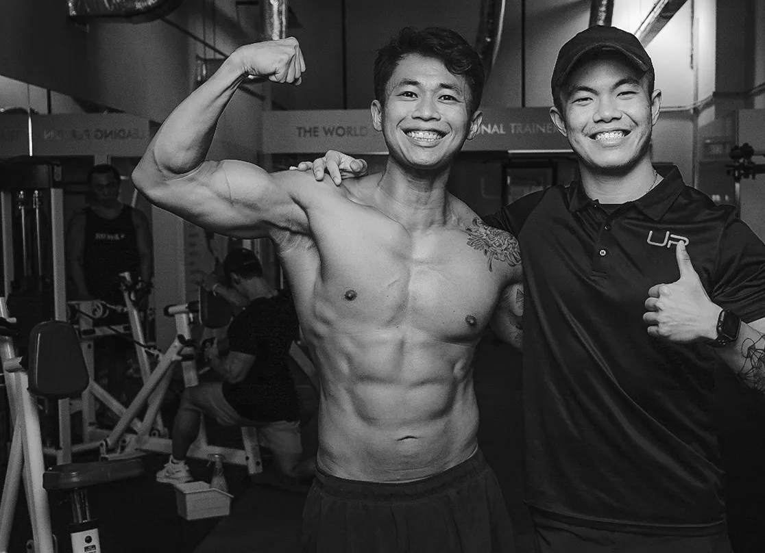 Junjie loses 10kg (22lbs) to unveil an eye-catching physique and reduce his extremely high cholesterol